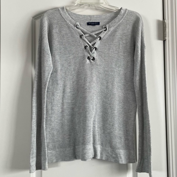 American Eagle Outfitters Tops - American Eagle Lightweight Sweater Jegging Fit Size XS